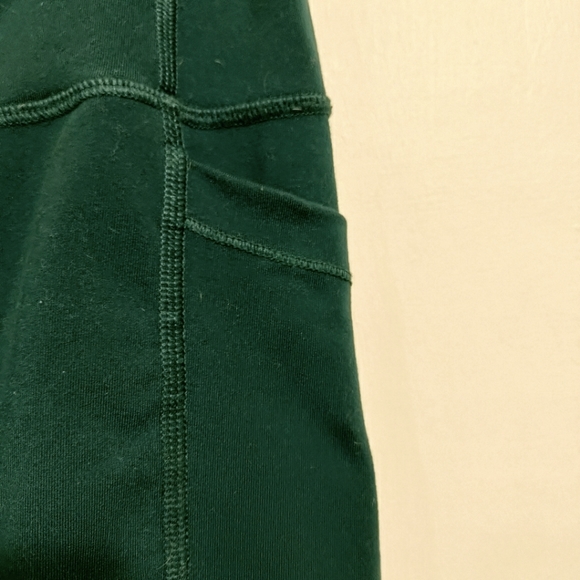 Old Navy Active Elevate Leggings; Size Medium, in Teal - Picture 2 of 2